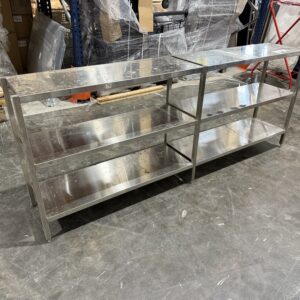 NOTAÐ - Vitrum Stál borð með hillum